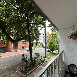  Apartamento Loft Central, Cerca A Laureles Guarda Meletas Gratis!!