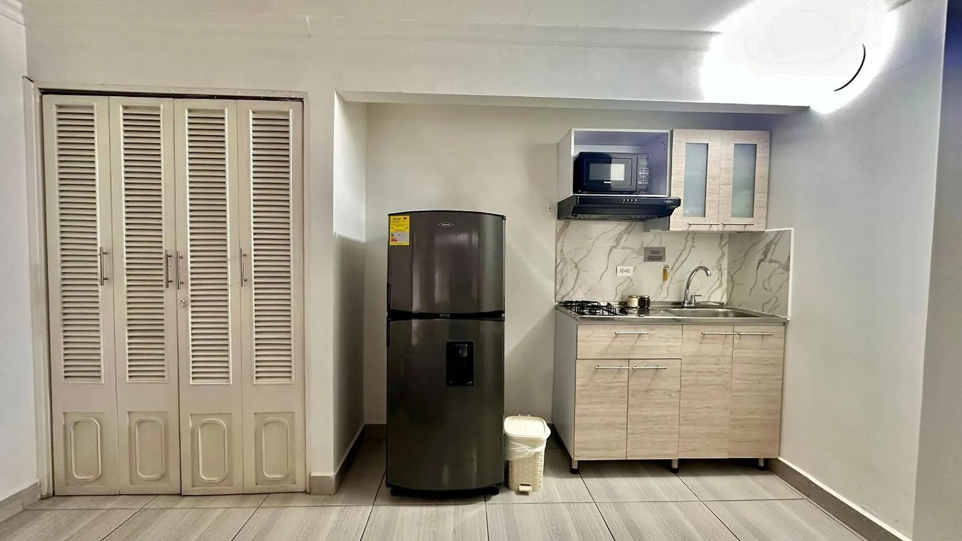 Apartahotel Poblado-Aguacatala Medellín 0*,