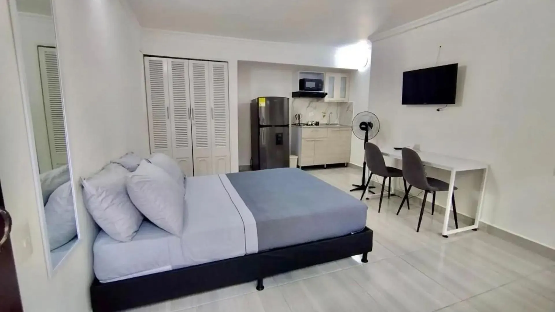 Apartahotel Poblado-Aguacatala Medellín 0*,