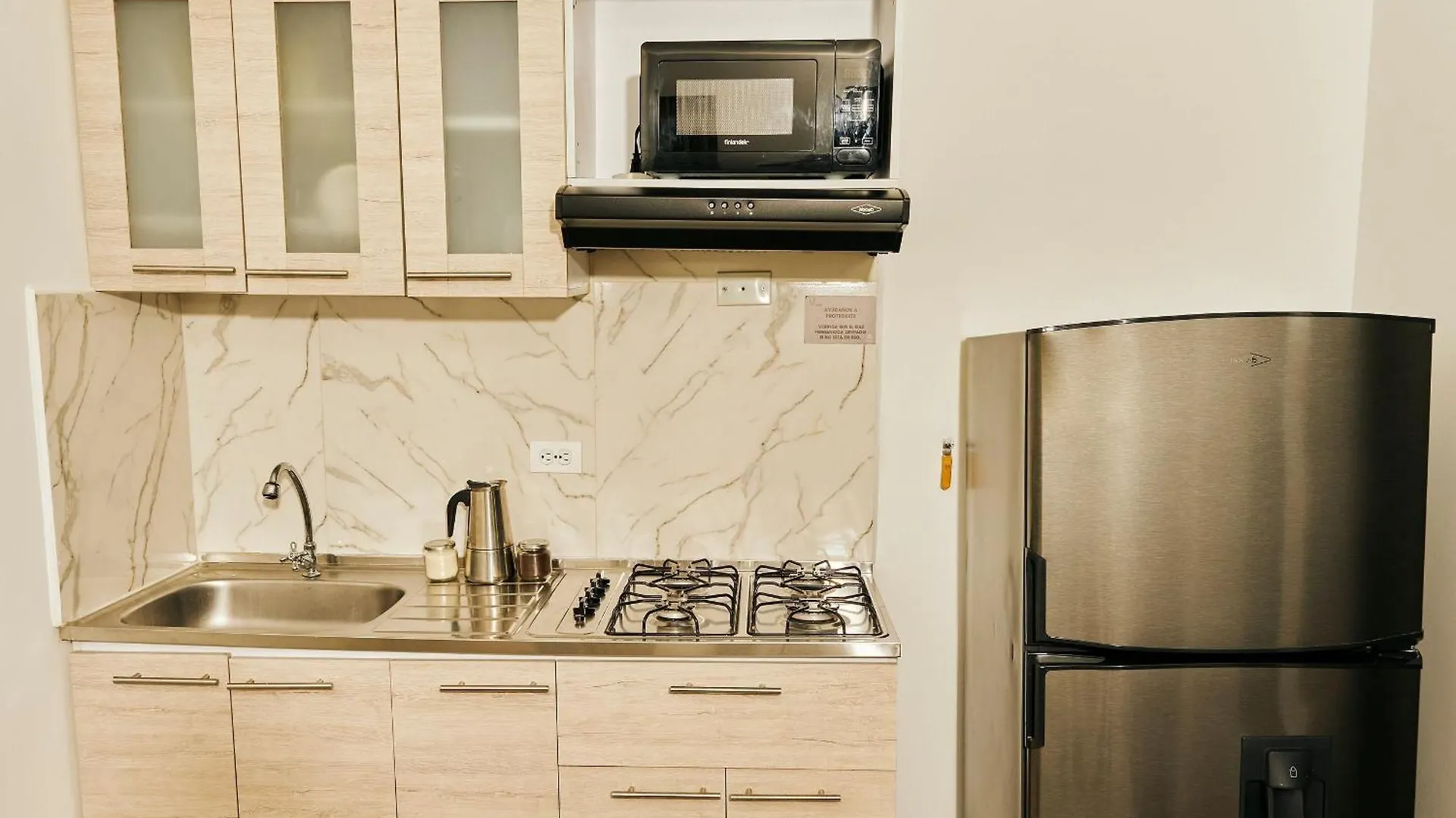 Apartahotel Poblado-Aguacatala Medellín Lägenhet